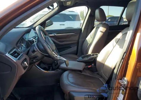 2016 BMW X1 xDrive28I z USA, uszkodzony, nr VIN WBXHT3C31GP881023